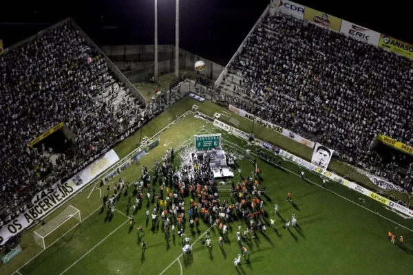 ABC comemora seu principal título, o brasileiro da Série C em 2010. Foto: Demis Roussos