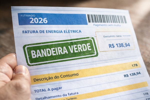 Com a manutenção da bandeira verde em março, consumidores podem maximizar economia através da reciclagem e do uso consciente de eletrodomésticos.
Foto: Divulgação