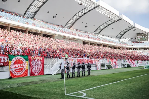 Torcedores podem fazer biometria e comprar bilhetes fisicamente nos portões L (América) e T (ABC). Foto: Gabriel Leite/América FC